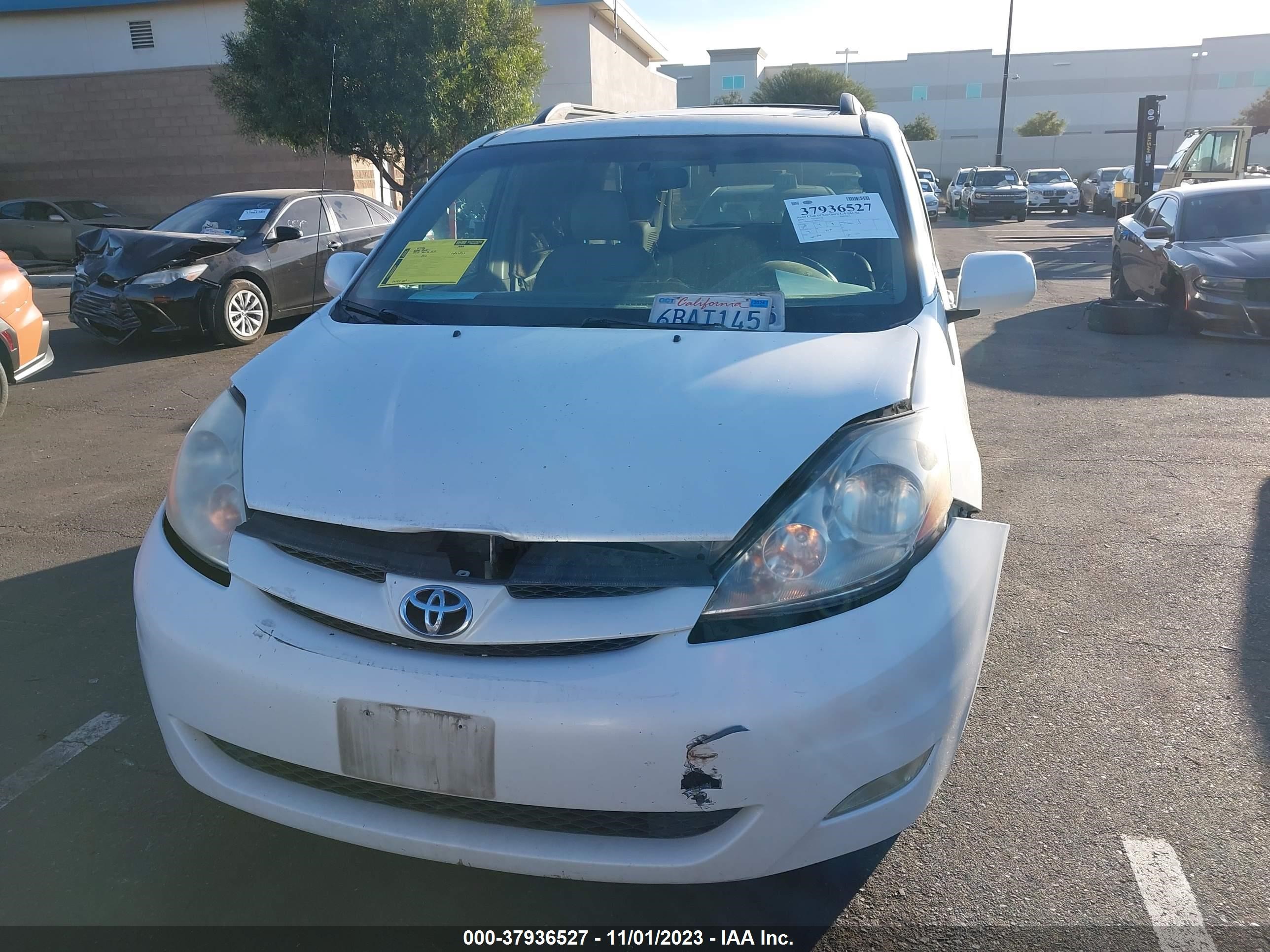 Photo 5 VIN: 5TDZK22C08S121723 - TOYOTA SIENNA 