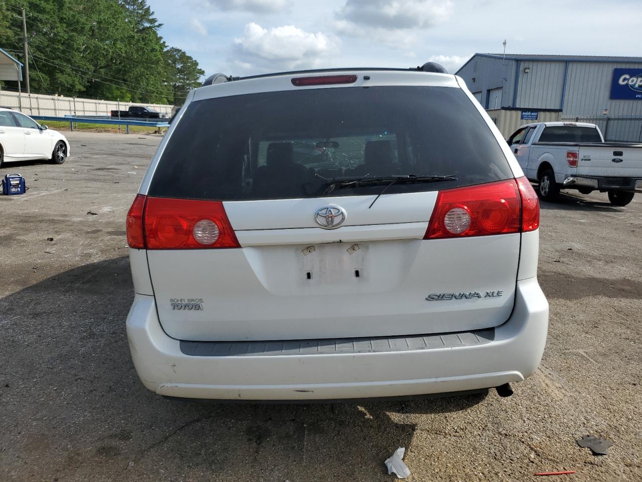 Photo 5 VIN: 5TDZK22C08S147304 - TOYOTA SIENNA 