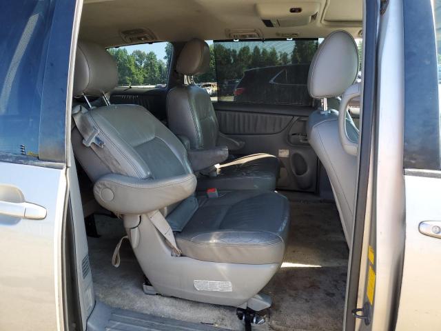 Photo 10 VIN: 5TDZK22C09S260803 - TOYOTA SIENNA XLE 