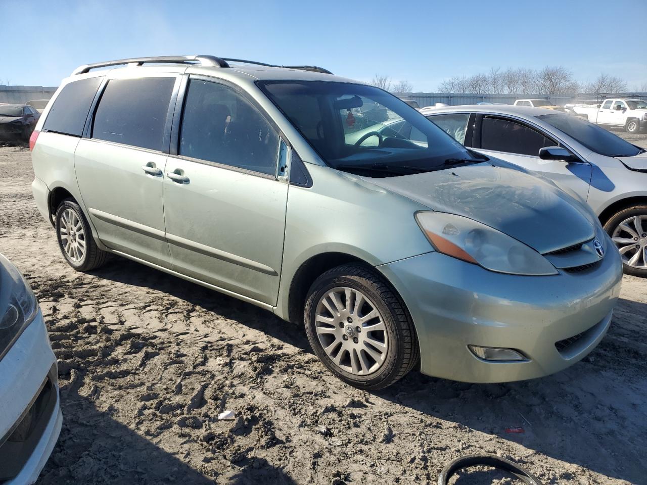 Photo 3 VIN: 5TDZK22C17S056489 - TOYOTA SIENNA 