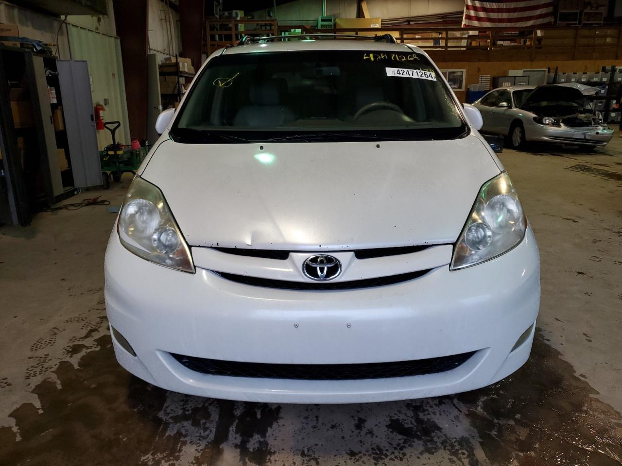 Photo 4 VIN: 5TDZK22C17S092053 - TOYOTA SIENNA 