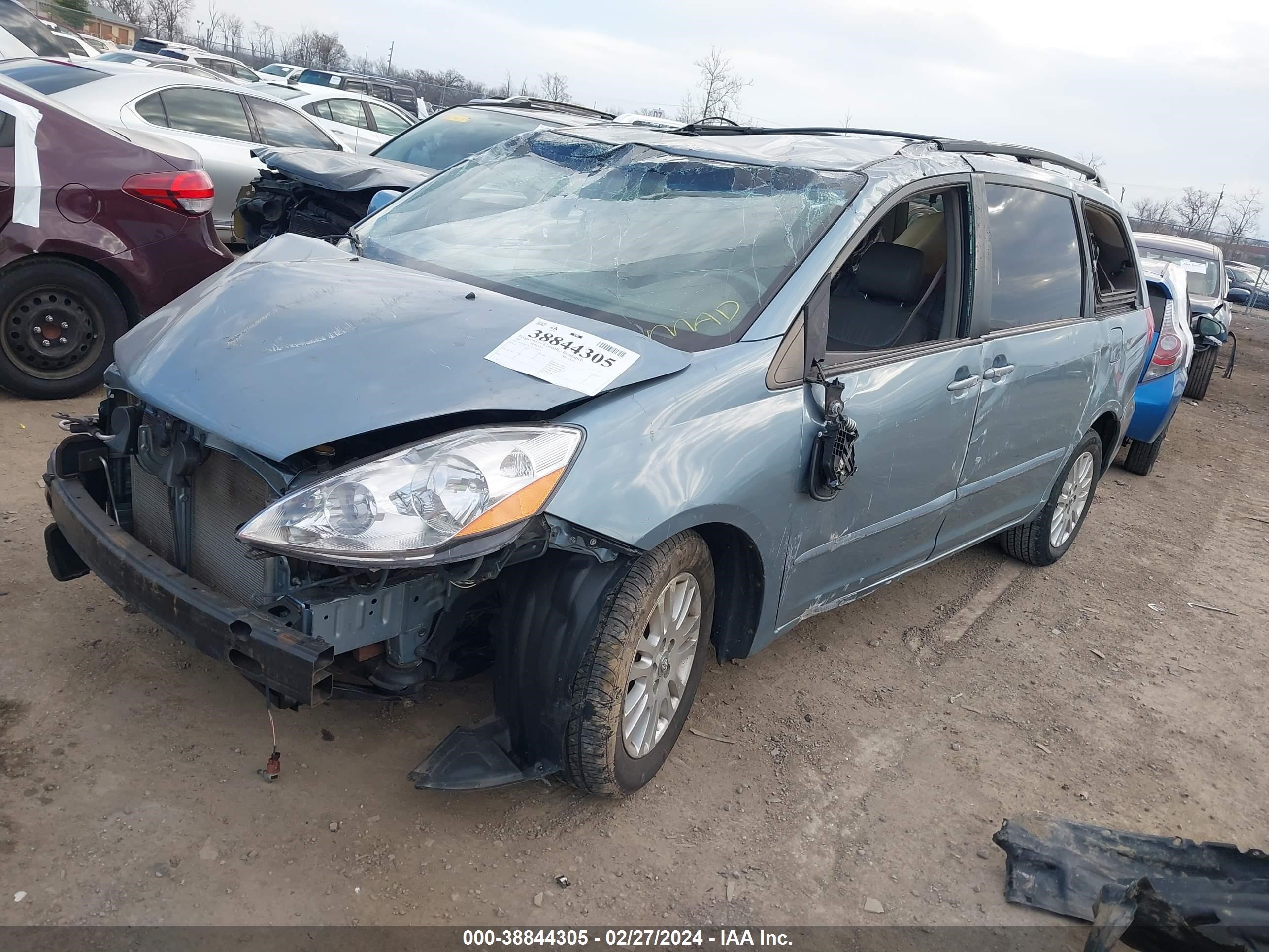 Photo 1 VIN: 5TDZK22C18S130849 - TOYOTA SIENNA 