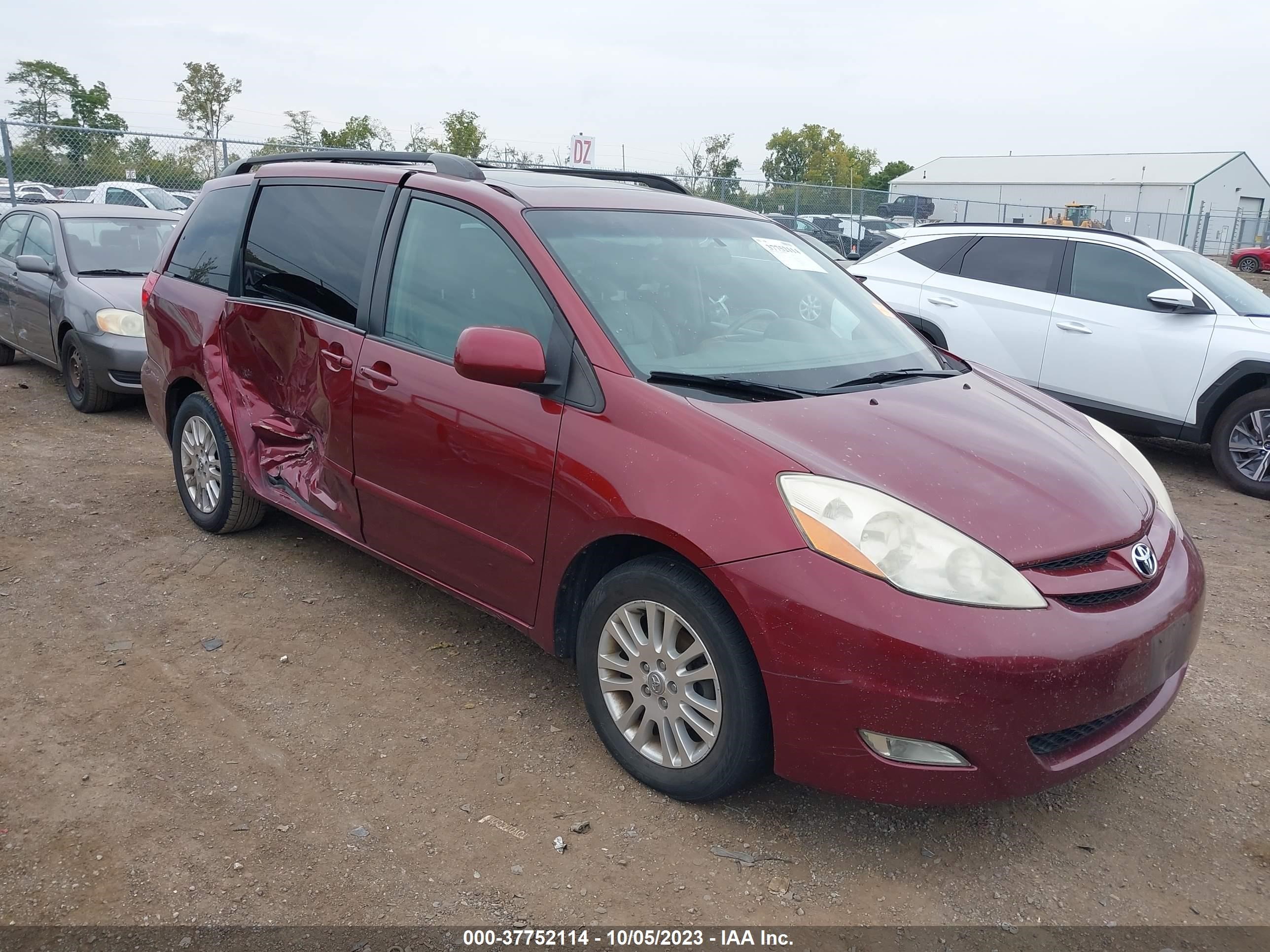 Photo 0 VIN: 5TDZK22C18S174012 - TOYOTA SIENNA 