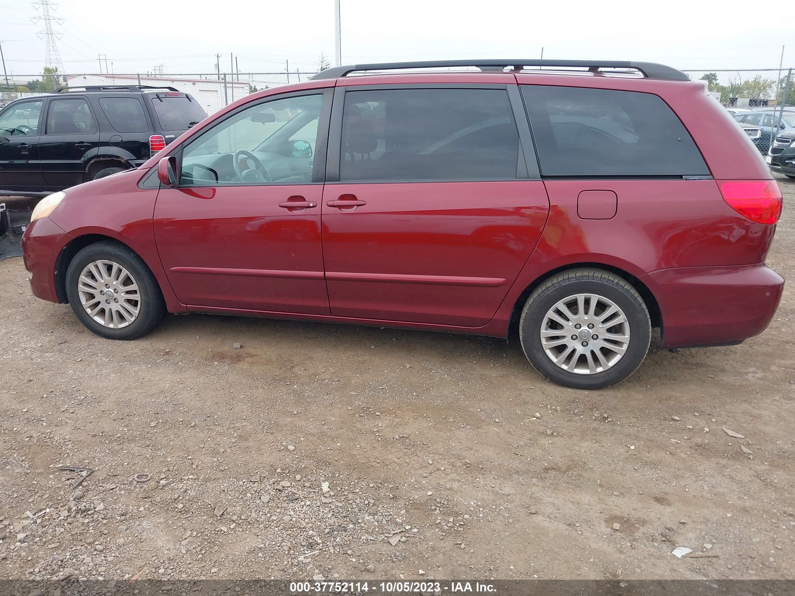 Photo 13 VIN: 5TDZK22C18S174012 - TOYOTA SIENNA 