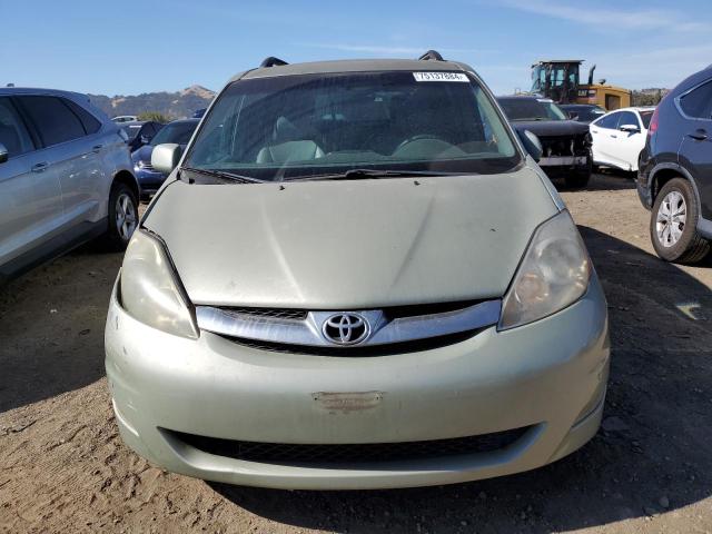 Photo 4 VIN: 5TDZK22C18S223208 - TOYOTA SIENNA XLE 