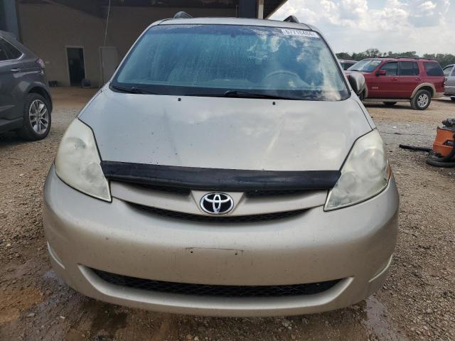 Photo 4 VIN: 5TDZK22C19S250622 - TOYOTA SIENNA XLE 