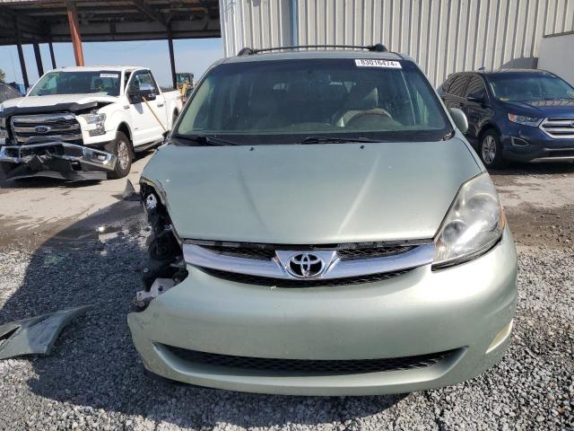 Photo 4 VIN: 5TDZK22C28S106690 - TOYOTA SIENNA XLE 