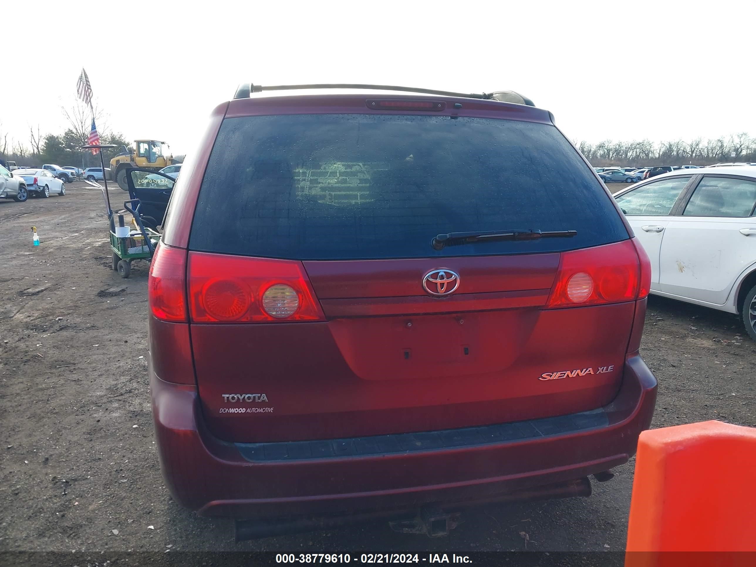 Photo 16 VIN: 5TDZK22C37S010579 - TOYOTA SIENNA 