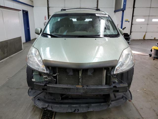 Photo 4 VIN: 5TDZK22C47S076087 - TOYOTA SIENNA XLE 