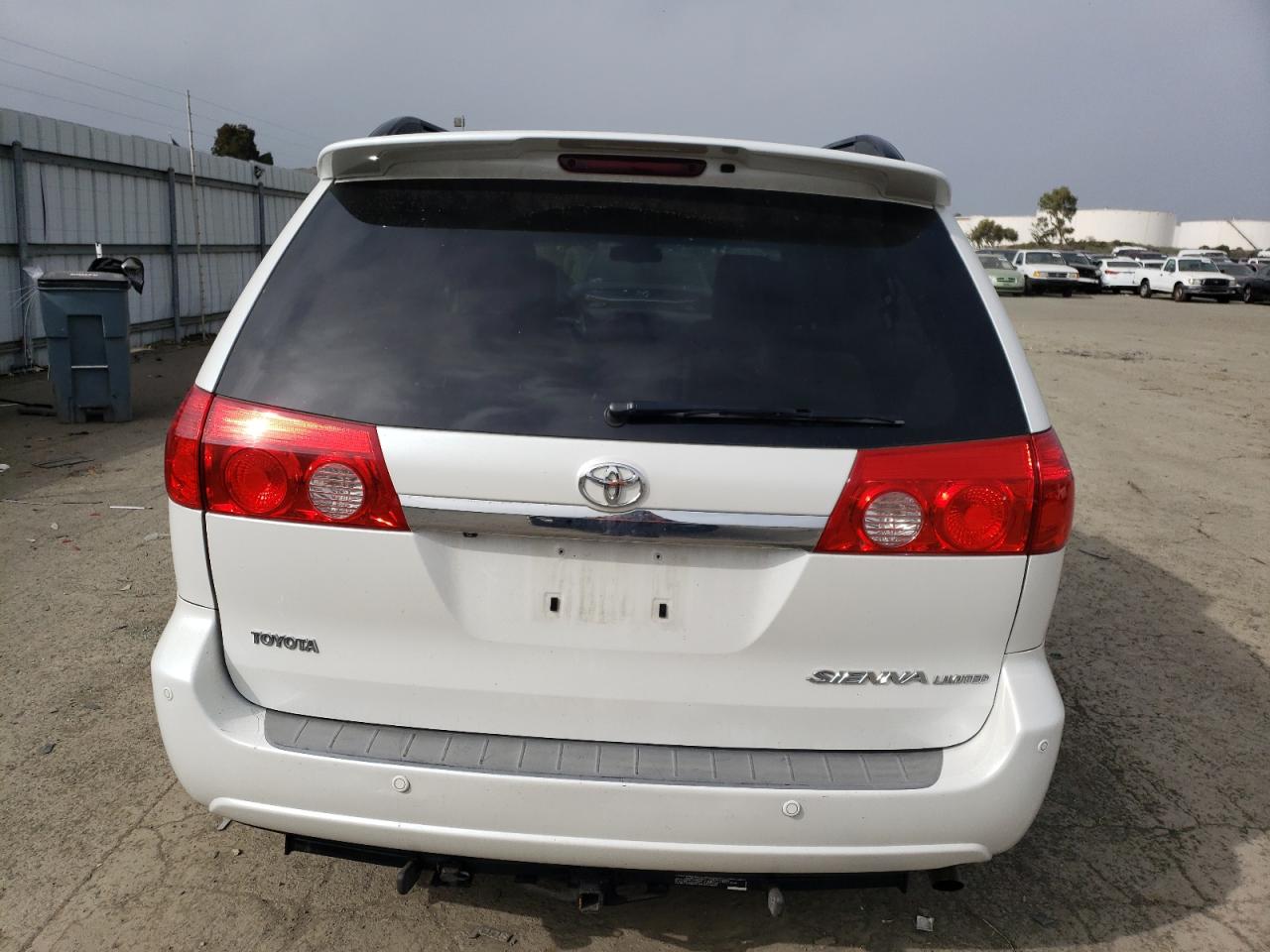 Photo 5 VIN: 5TDZK22C49S250095 - TOYOTA SIENNA 