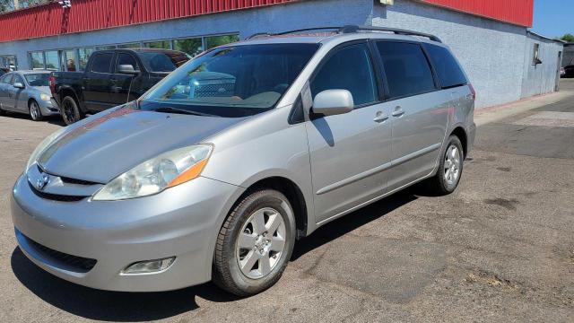 Photo 1 VIN: 5TDZK22C49S266345 - TOYOTA SIENNA XLE 