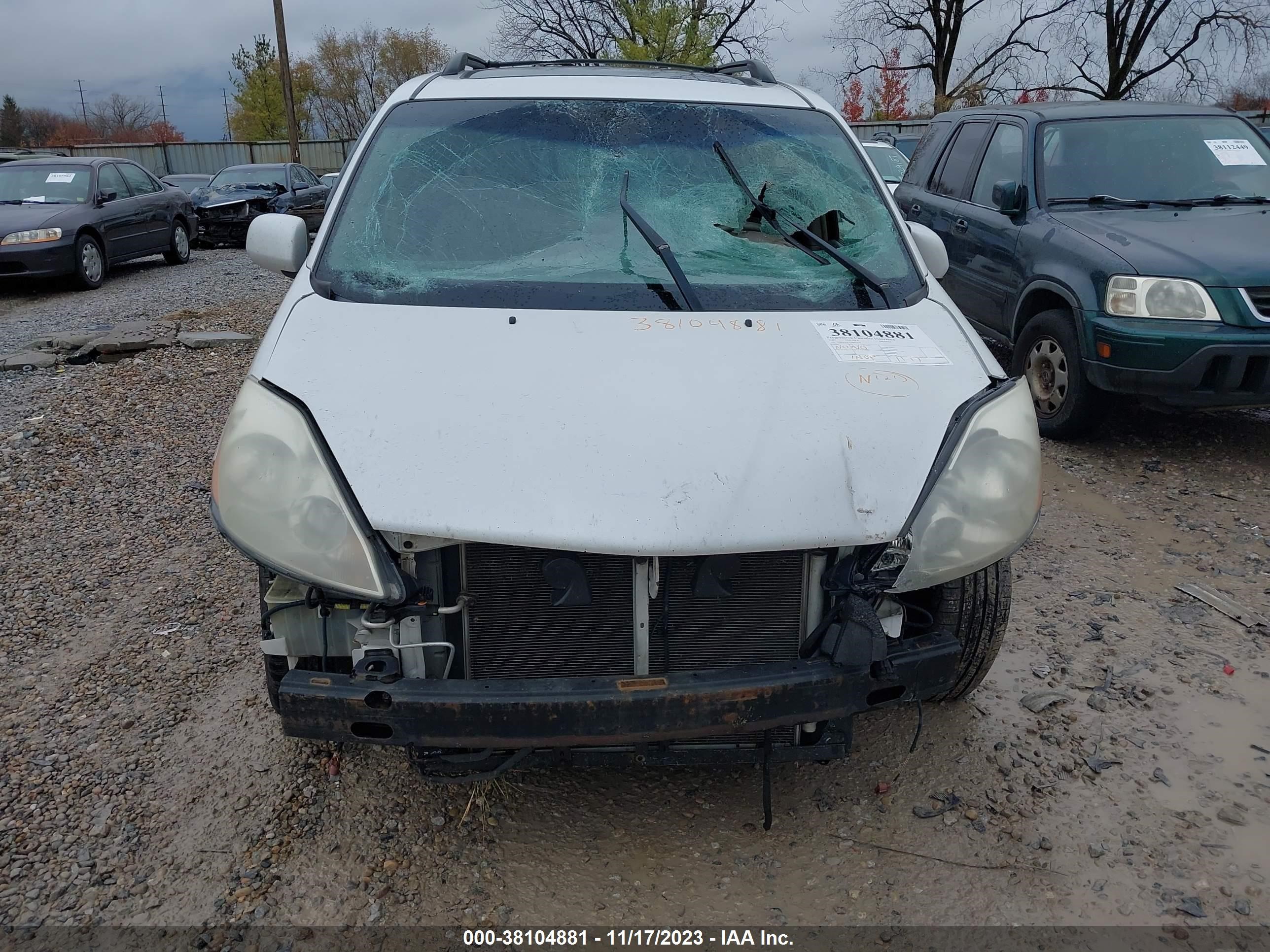 Photo 5 VIN: 5TDZK22C57S075210 - TOYOTA SIENNA 