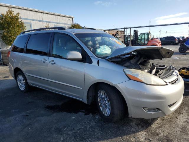 Photo 3 VIN: 5TDZK22C58S113696 - TOYOTA SIENNA XLE 