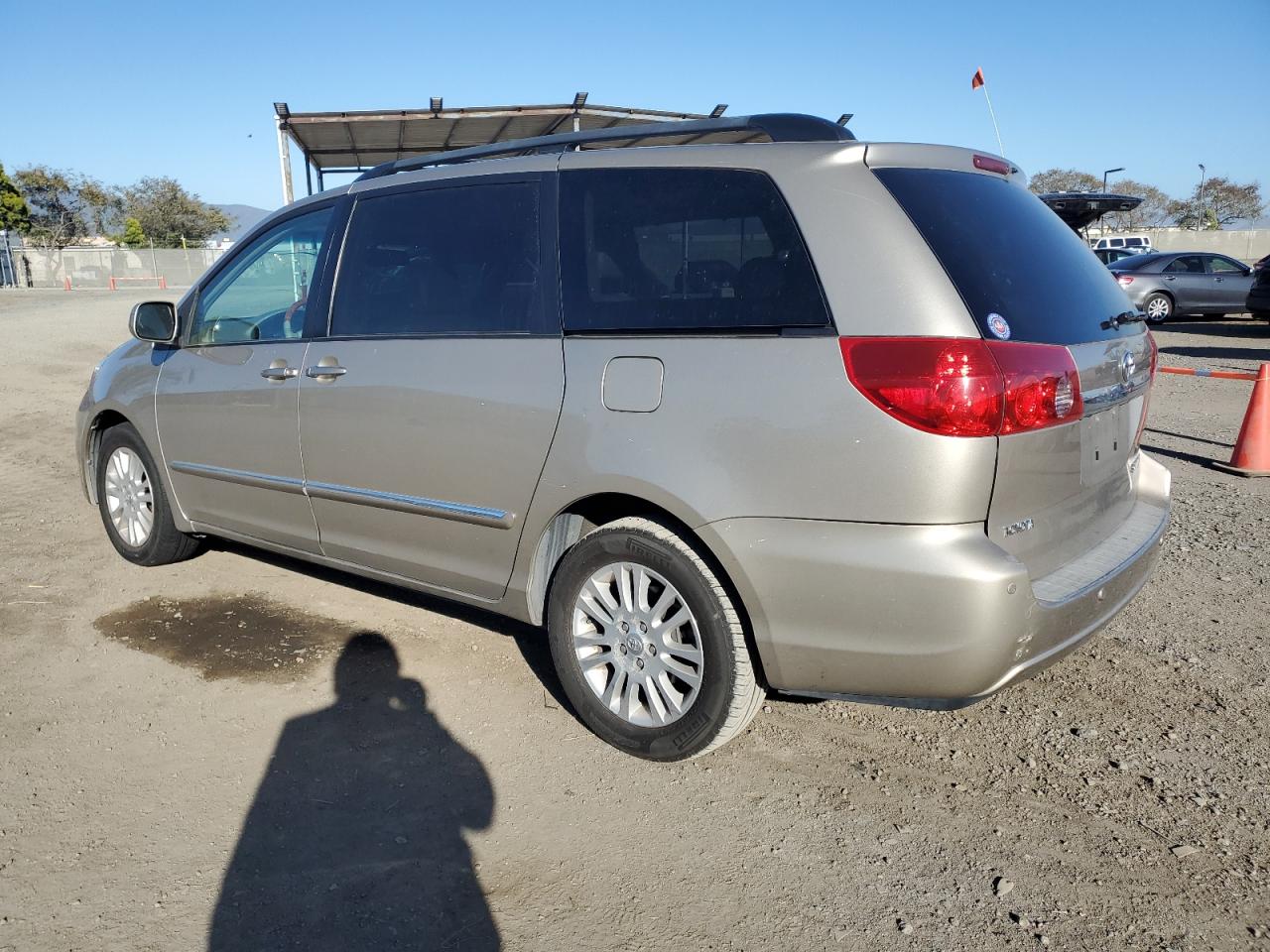 Photo 1 VIN: 5TDZK22C58S144172 - TOYOTA SIENNA 