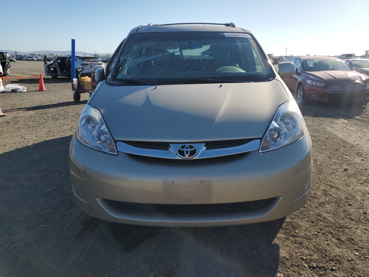 Photo 4 VIN: 5TDZK22C58S144172 - TOYOTA SIENNA 