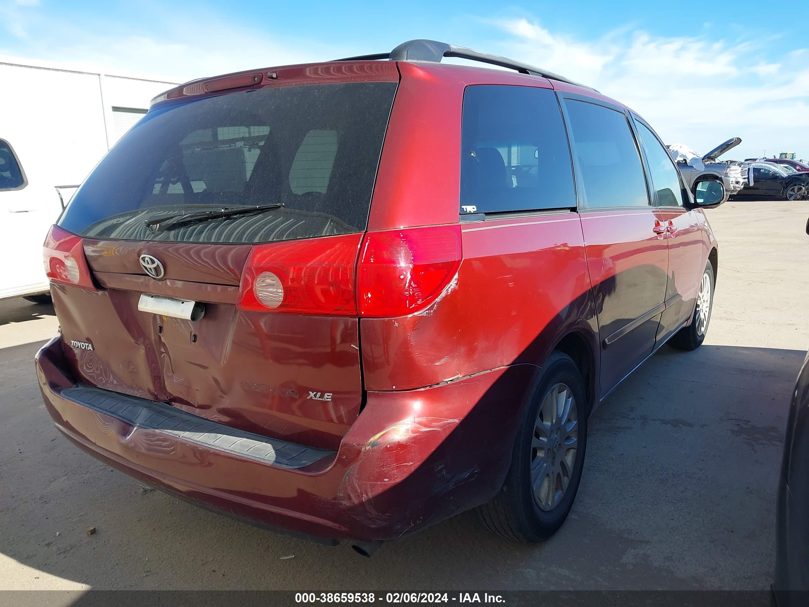 Photo 12 VIN: 5TDZK22C58S186115 - TOYOTA SIENNA 