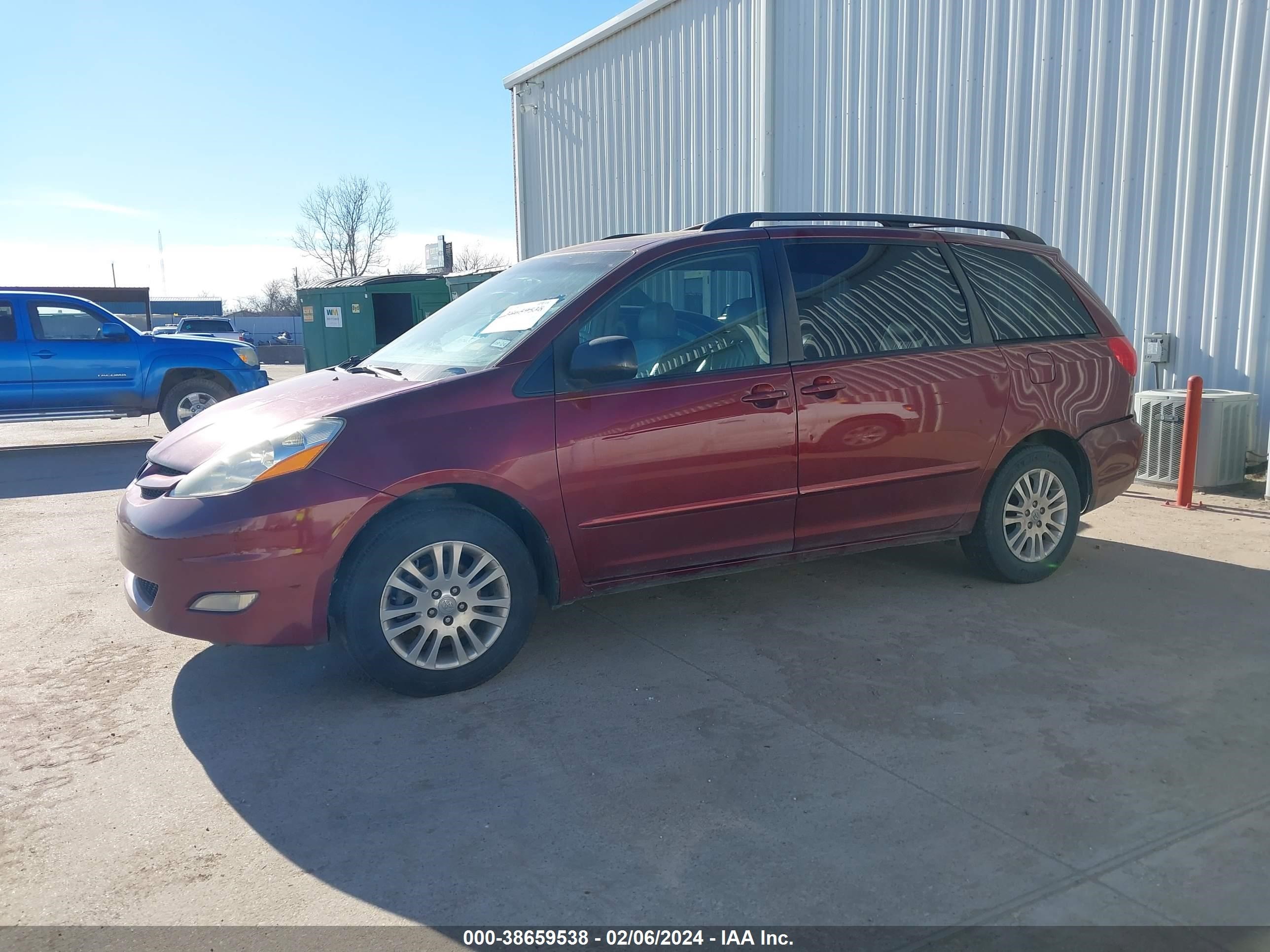 Photo 13 VIN: 5TDZK22C58S186115 - TOYOTA SIENNA 