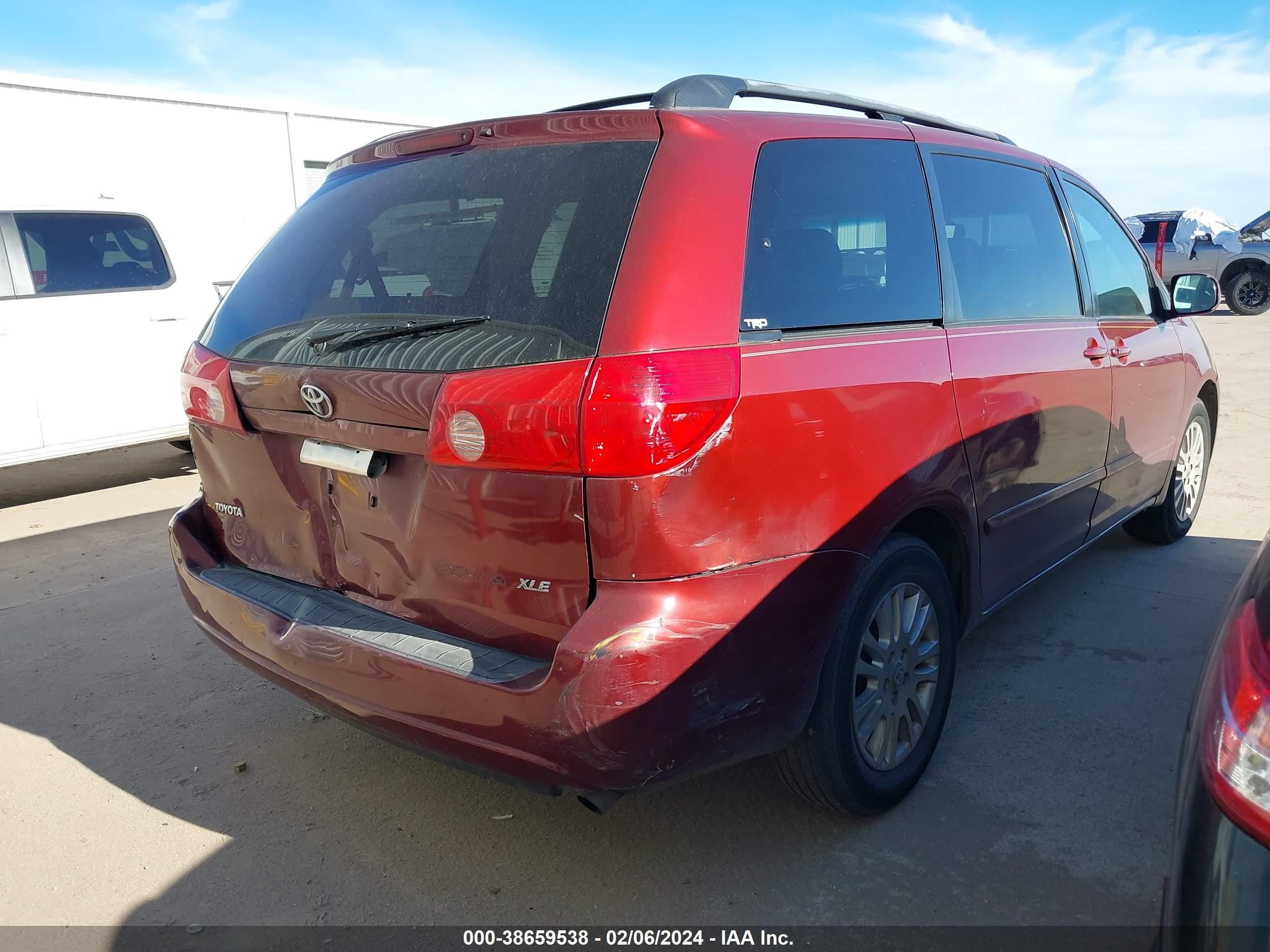 Photo 3 VIN: 5TDZK22C58S186115 - TOYOTA SIENNA 