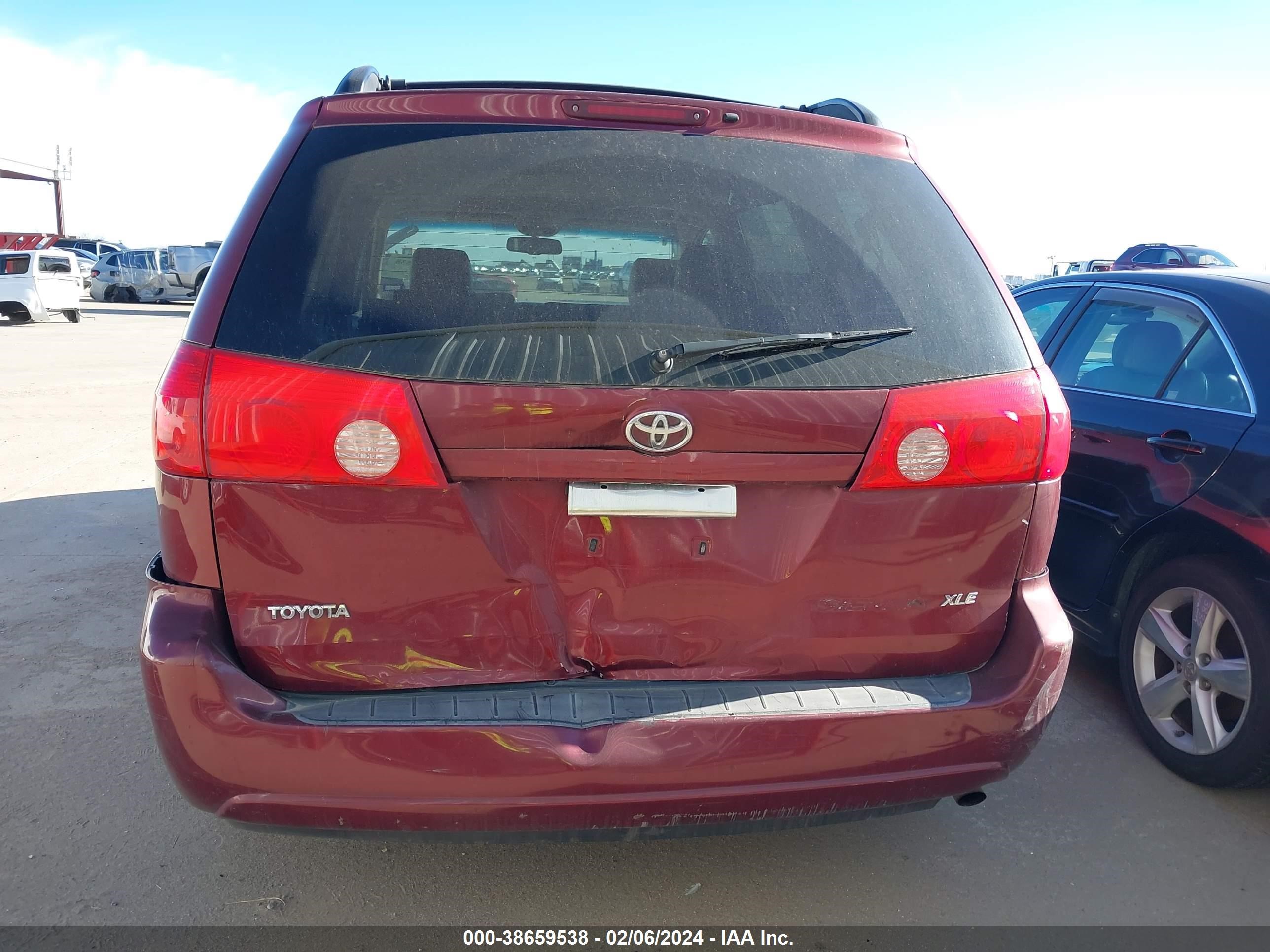 Photo 5 VIN: 5TDZK22C58S186115 - TOYOTA SIENNA 