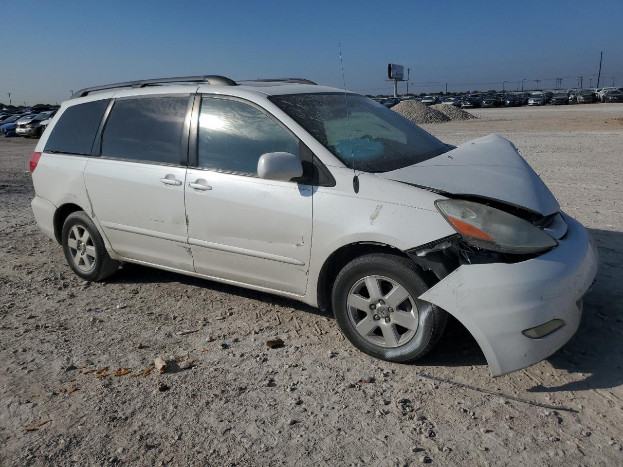 Photo 3 VIN: 5TDZK22C59S270694 - TOYOTA SIENNA 