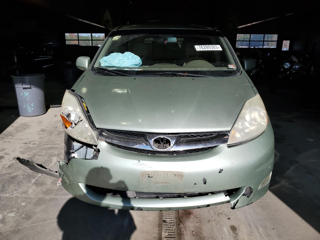 Photo 4 VIN: 5TDZK22C67S043804 - TOYOTA SIENNA 