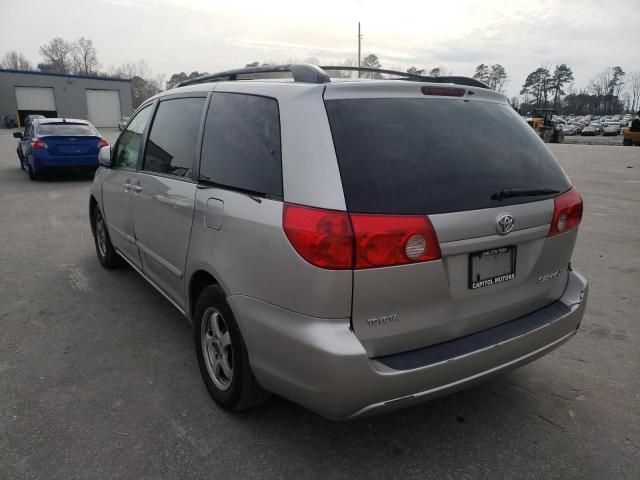 Photo 2 VIN: 5TDZK22C69S226803 - TOYOTA SIENNA XLE 