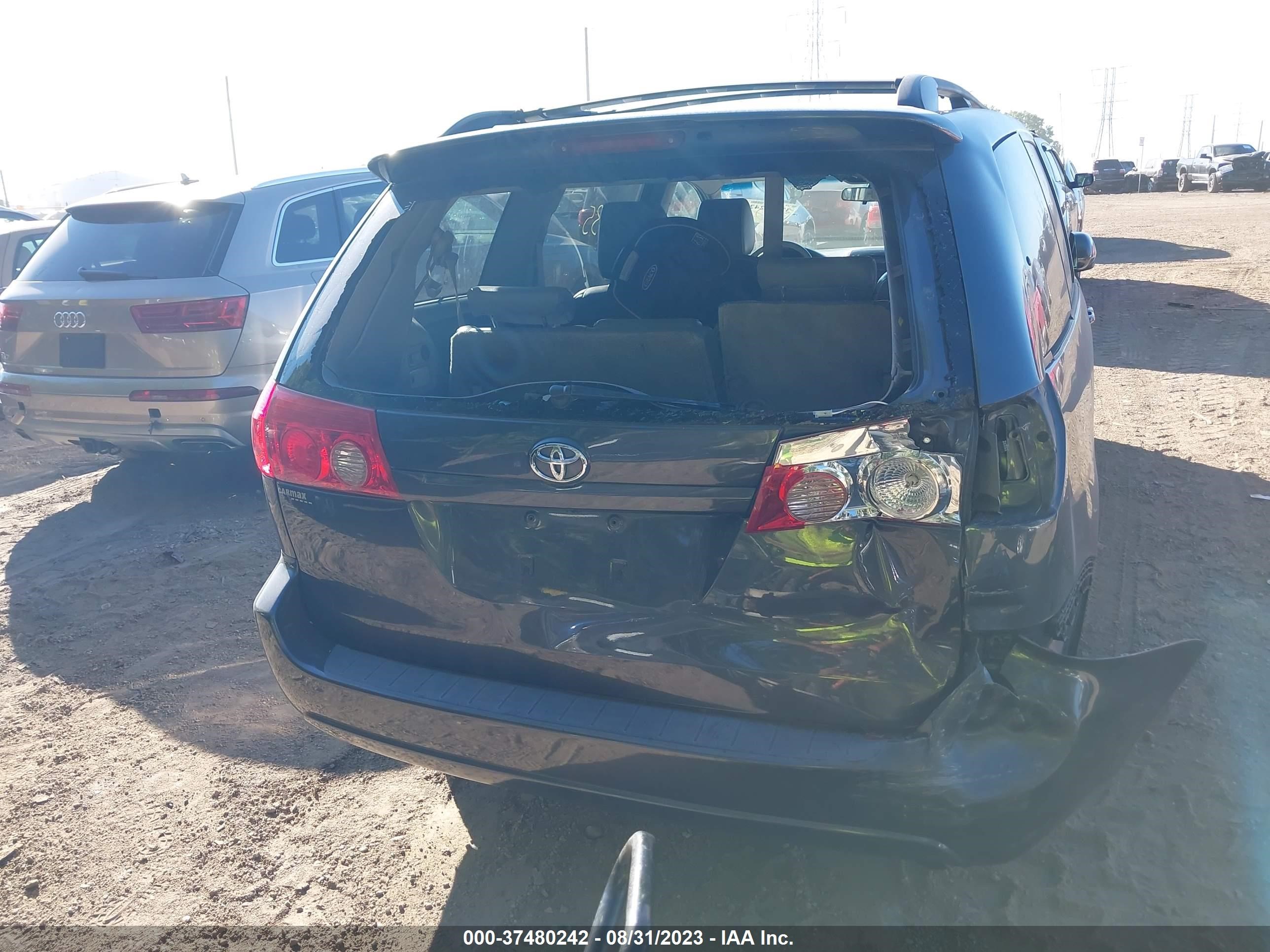 Photo 5 VIN: 5TDZK22C69S250454 - TOYOTA SIENNA 