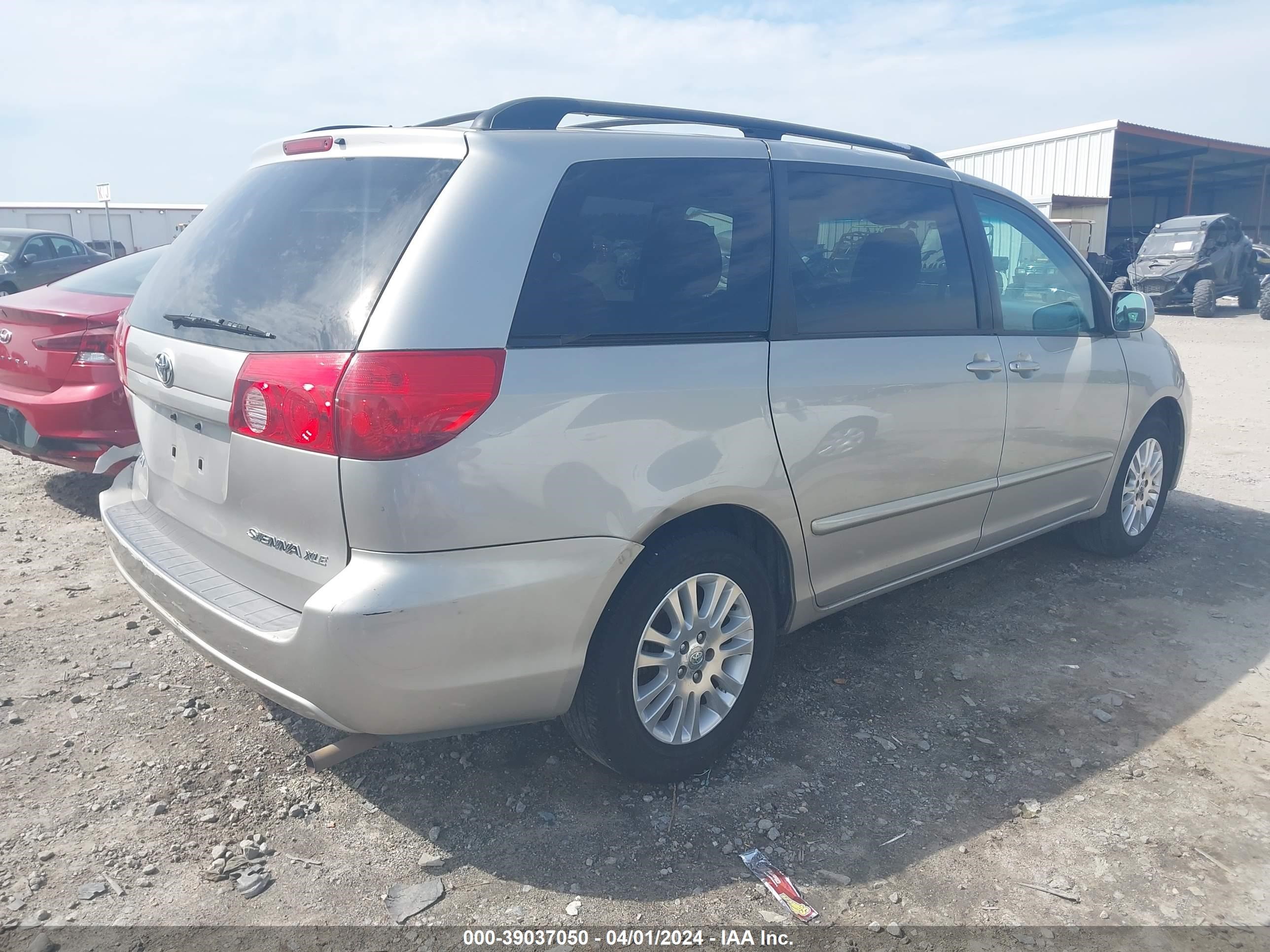 Photo 3 VIN: 5TDZK22C69S259137 - TOYOTA SIENNA 