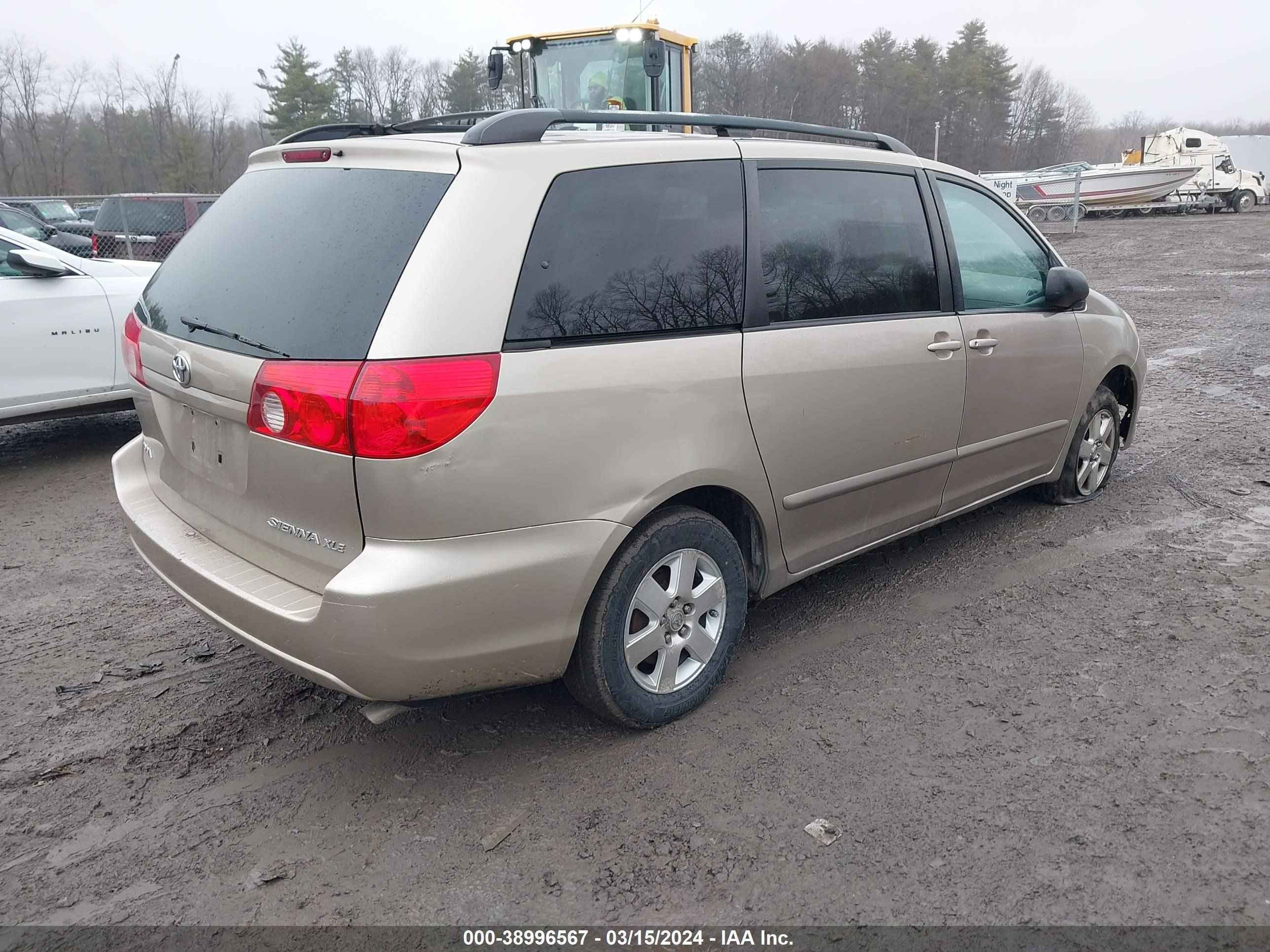 Photo 3 VIN: 5TDZK22C77S055413 - TOYOTA SIENNA 