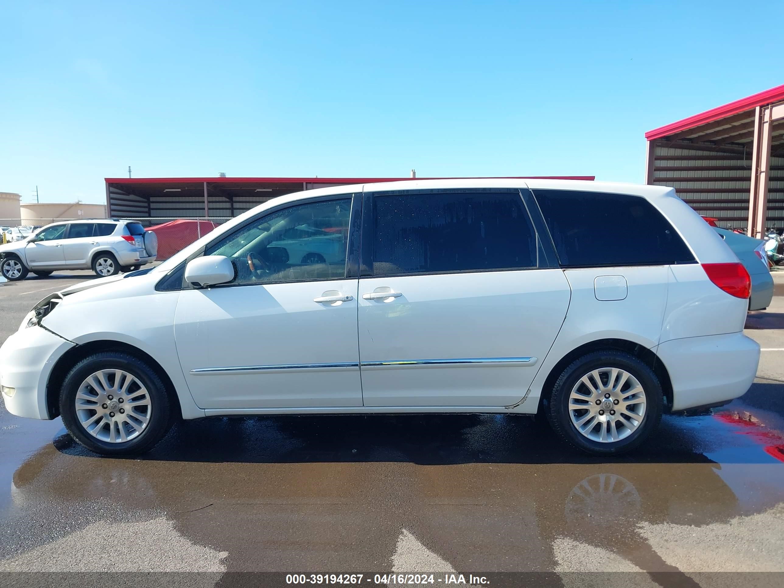 Photo 13 VIN: 5TDZK22C77S079842 - TOYOTA SIENNA 