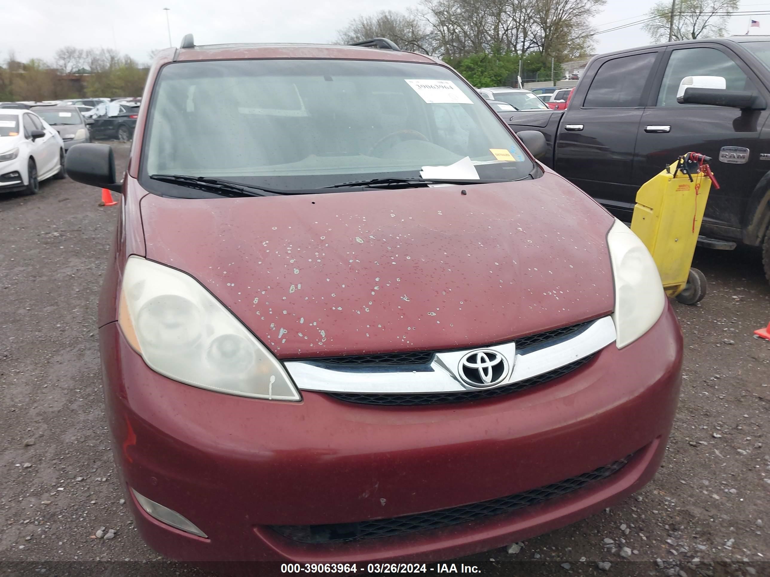 Photo 5 VIN: 5TDZK22C77S083244 - TOYOTA SIENNA 