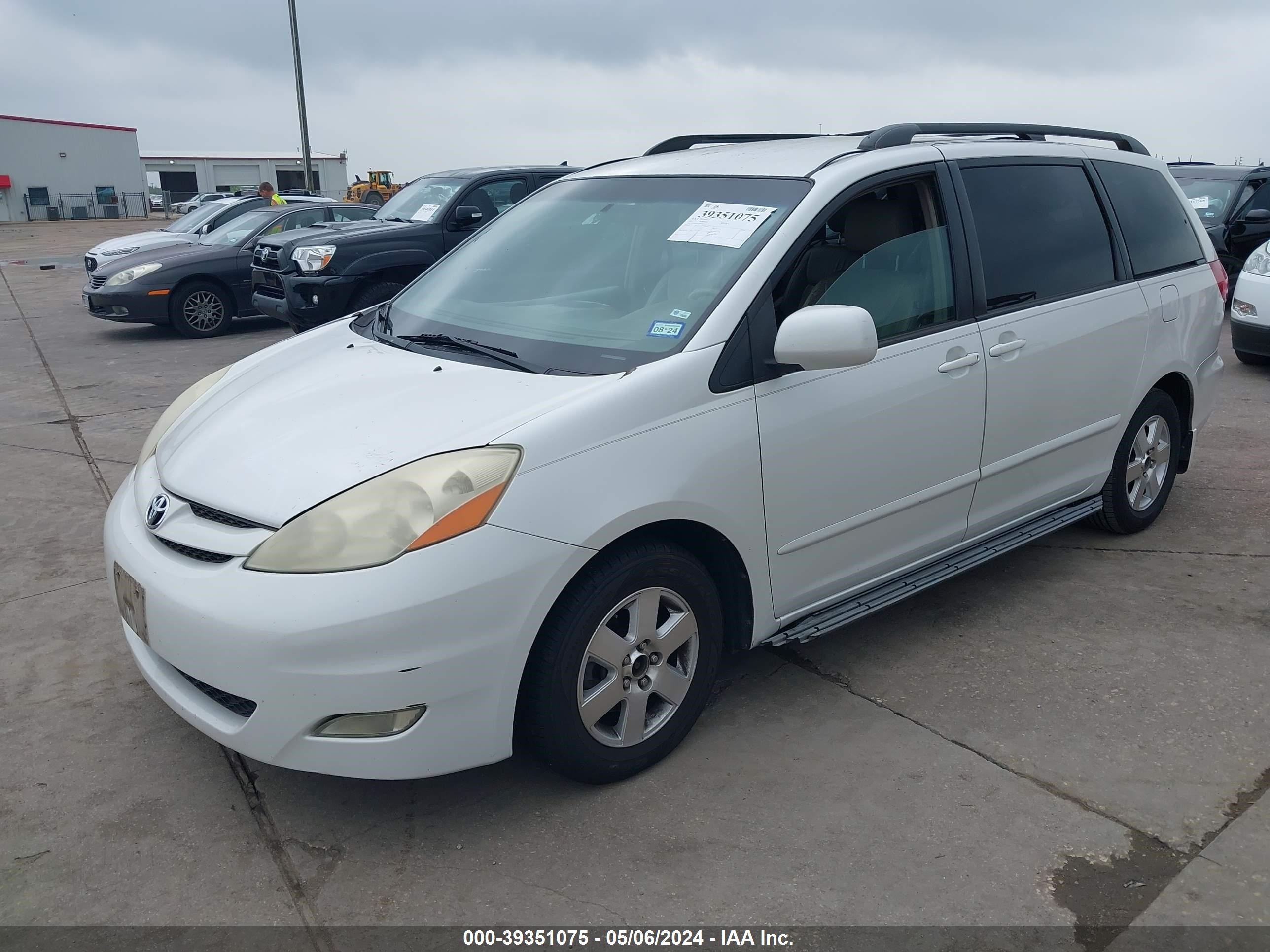 Photo 1 VIN: 5TDZK22C77S089156 - TOYOTA SIENNA 