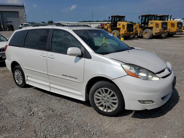 Photo 3 VIN: 5TDZK22C78S099915 - TOYOTA SIENNA XLE 