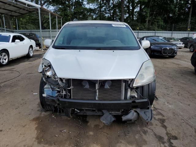 Photo 4 VIN: 5TDZK22C78S175293 - TOYOTA SIENNA XLE 