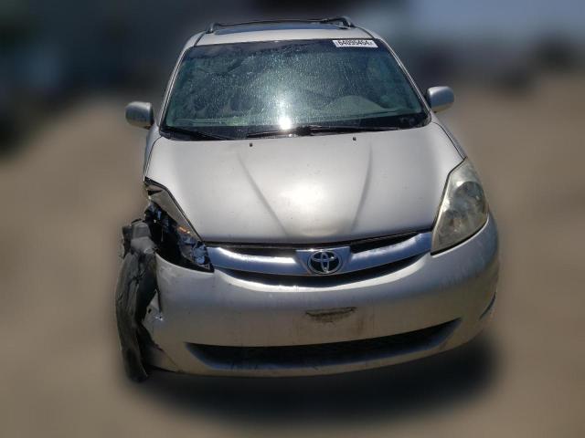 Photo 4 VIN: 5TDZK22C79S270647 - TOYOTA SIENNA XLE 