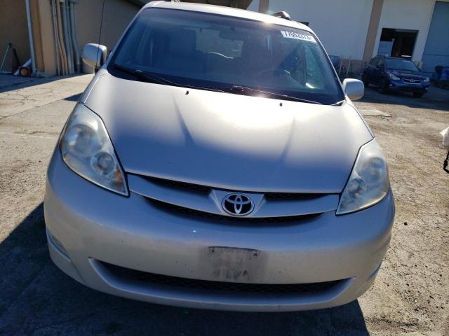 Photo 4 VIN: 5TDZK22C99S271749 - TOYOTA ALL MODELS 