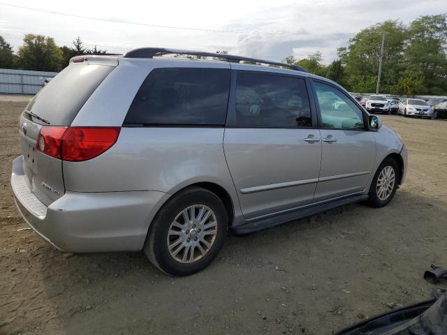 Photo 2 VIN: 5TDZK22CX7S015293 - TOYOTA SIENNA XLE 