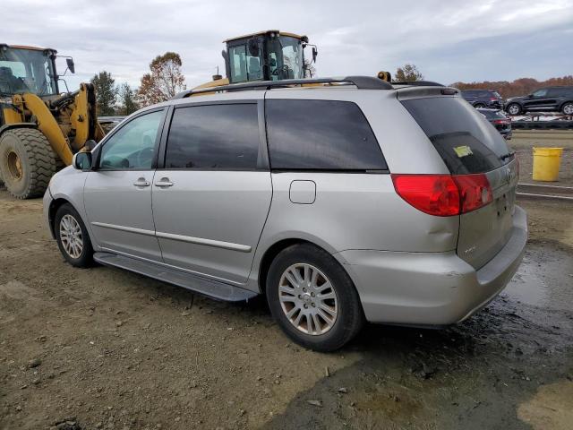 Photo 1 VIN: 5TDZK22CX7S015293 - TOYOTA SIENNA XLE 