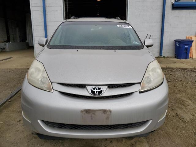 Photo 4 VIN: 5TDZK22CX7S015293 - TOYOTA SIENNA XLE 