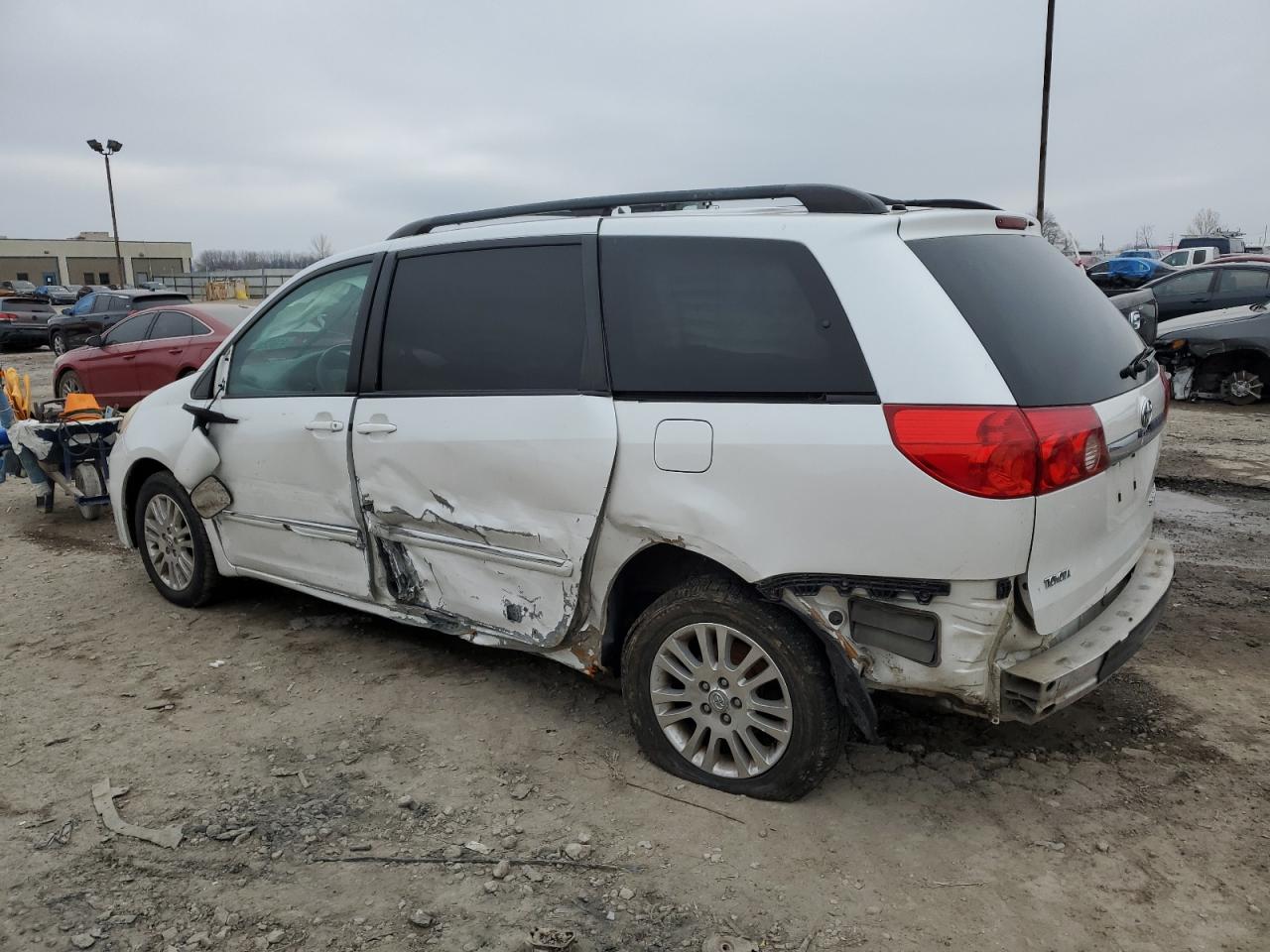 Photo 1 VIN: 5TDZK22CX7S066017 - TOYOTA SIENNA 