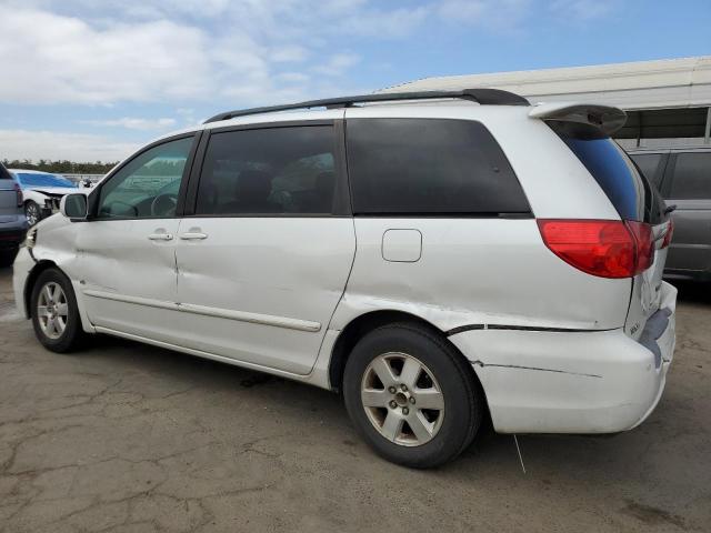 Photo 1 VIN: 5TDZK22CX8S107702 - TOYOTA SIENNA XLE 