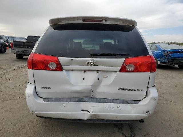 Photo 5 VIN: 5TDZK22CX8S107702 - TOYOTA SIENNA XLE 