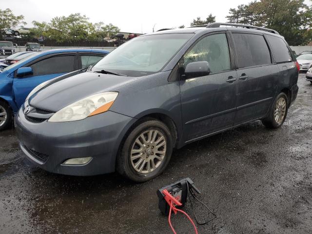 Photo 0 VIN: 5TDZK22CX8S157063 - TOYOTA SIENNA XLE 