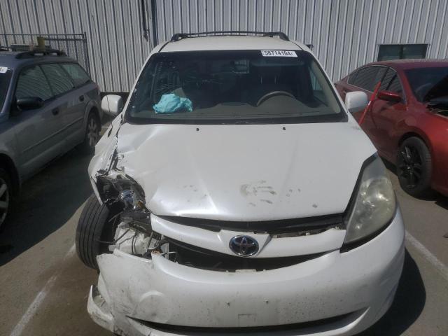 Photo 4 VIN: 5TDZK22CX9S270755 - TOYOTA SIENNA XLE 