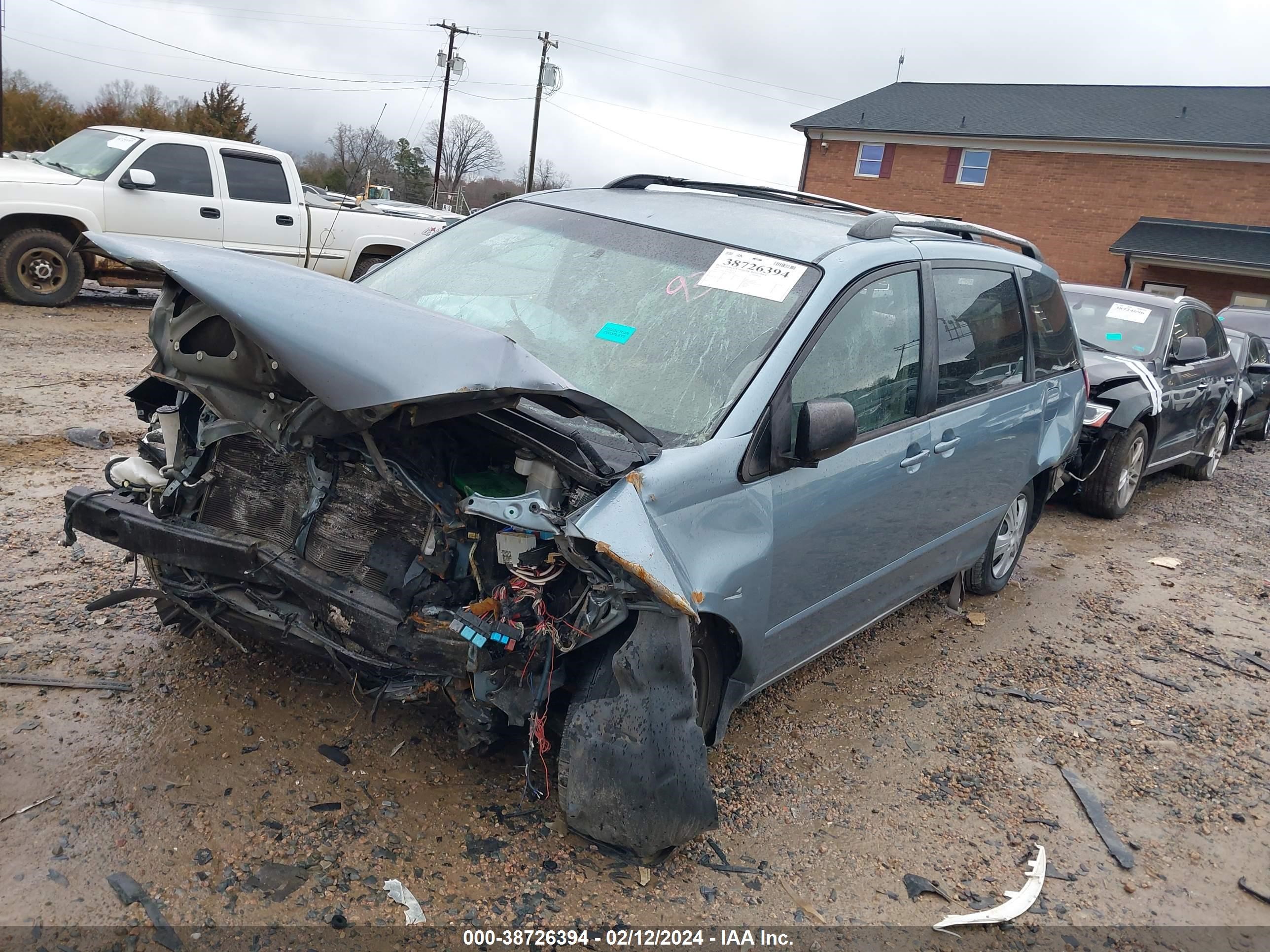 Photo 1 VIN: 5TDZK23C07S019366 - TOYOTA SIENNA 