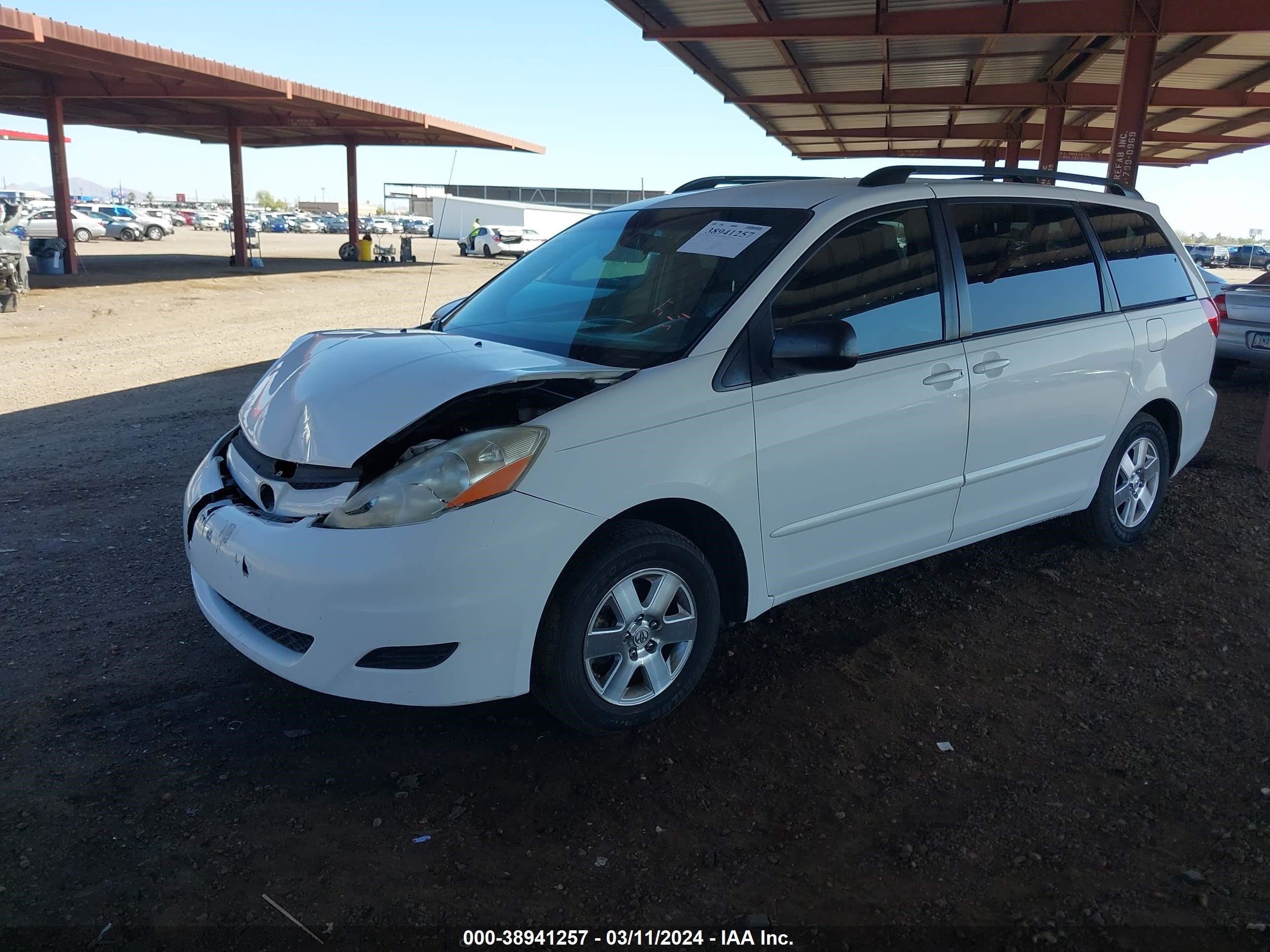 Photo 5 VIN: 5TDZK23C08S166479 - TOYOTA SIENNA 