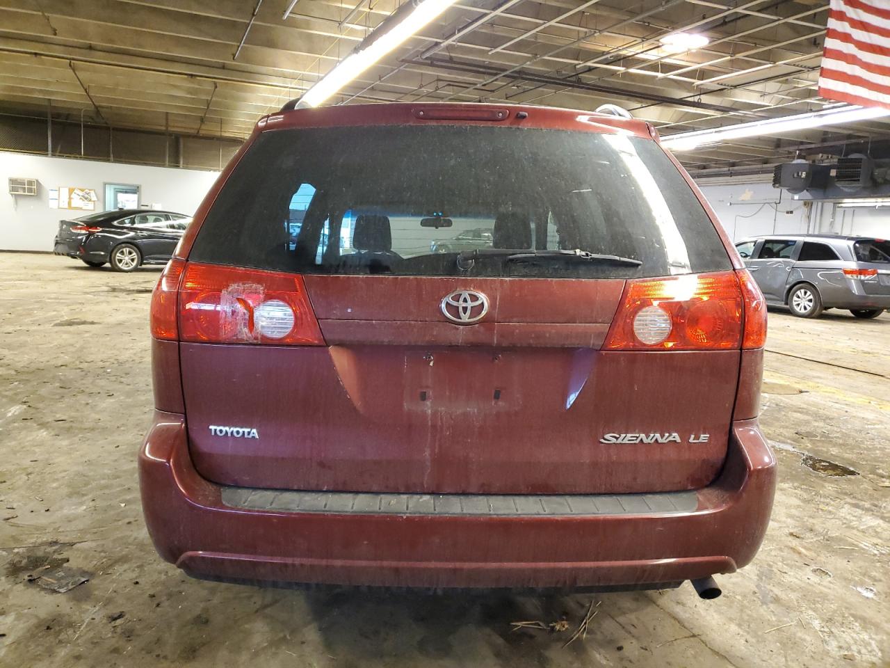 Photo 5 VIN: 5TDZK23C09S225578 - TOYOTA SIENNA 