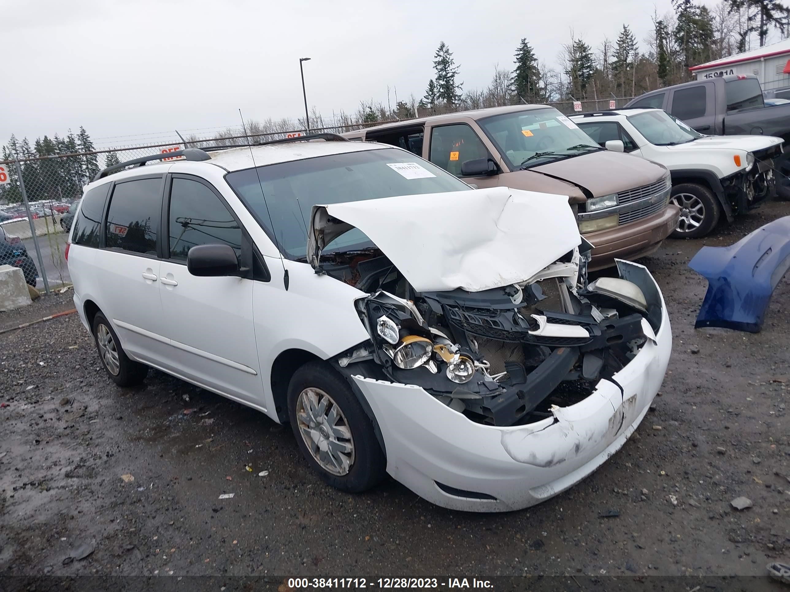 Photo 0 VIN: 5TDZK23C09S275994 - TOYOTA SIENNA 