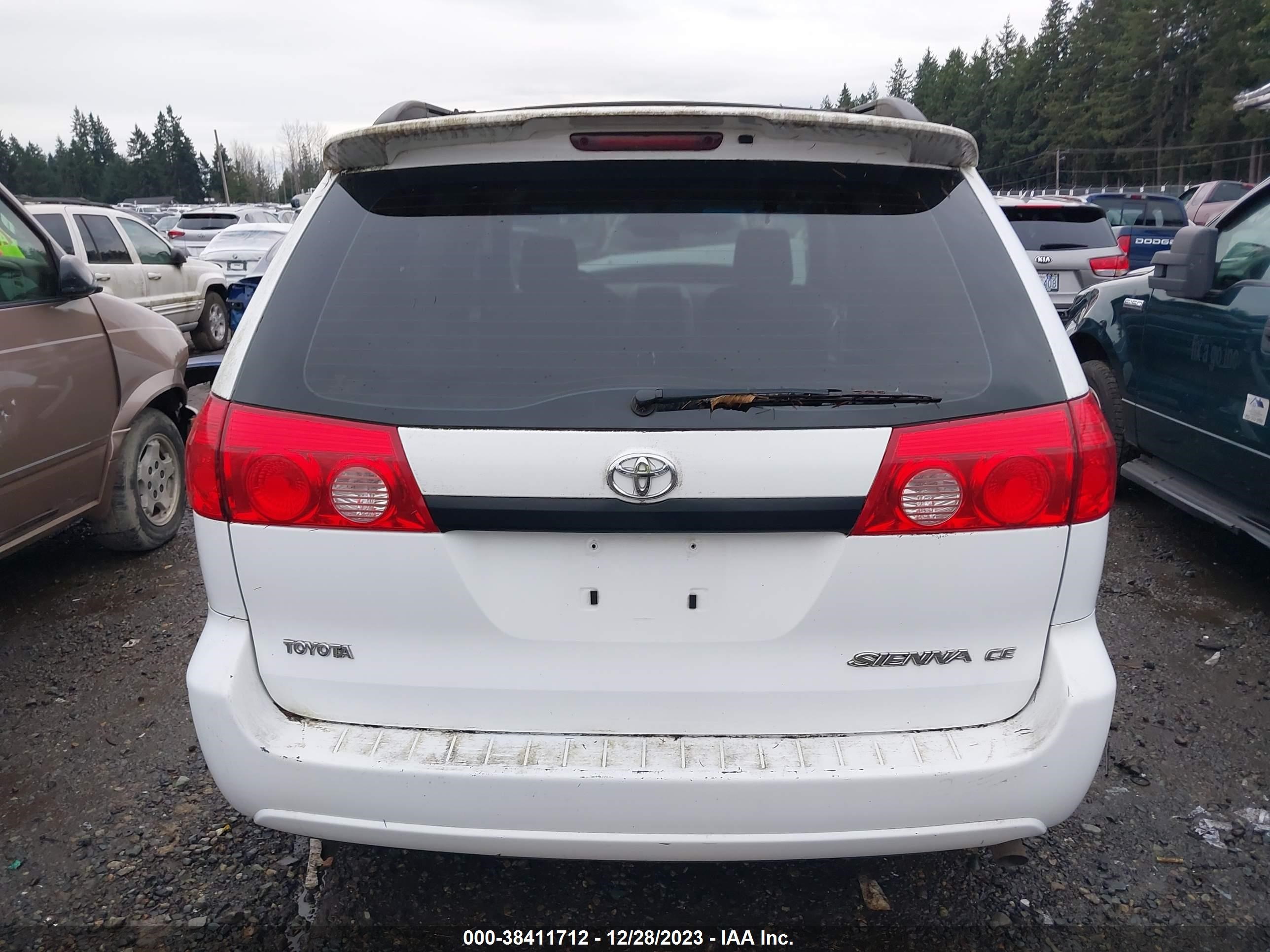 Photo 15 VIN: 5TDZK23C09S275994 - TOYOTA SIENNA 