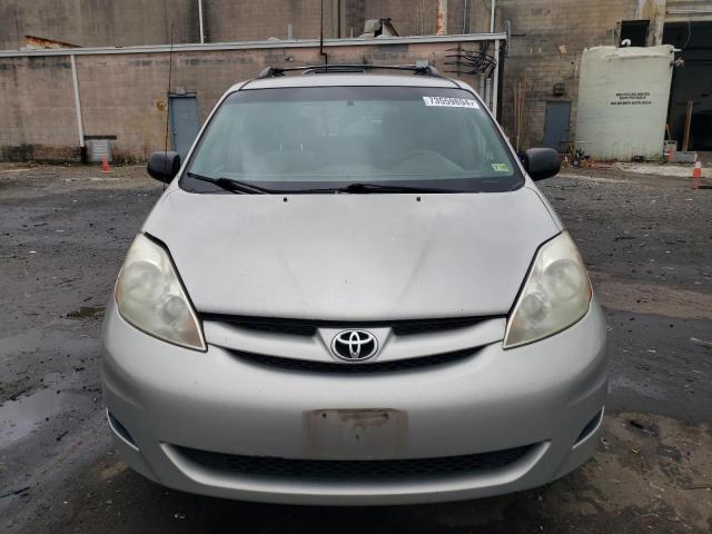 Photo 4 VIN: 5TDZK23C17S013477 - TOYOTA SIENNA CE 